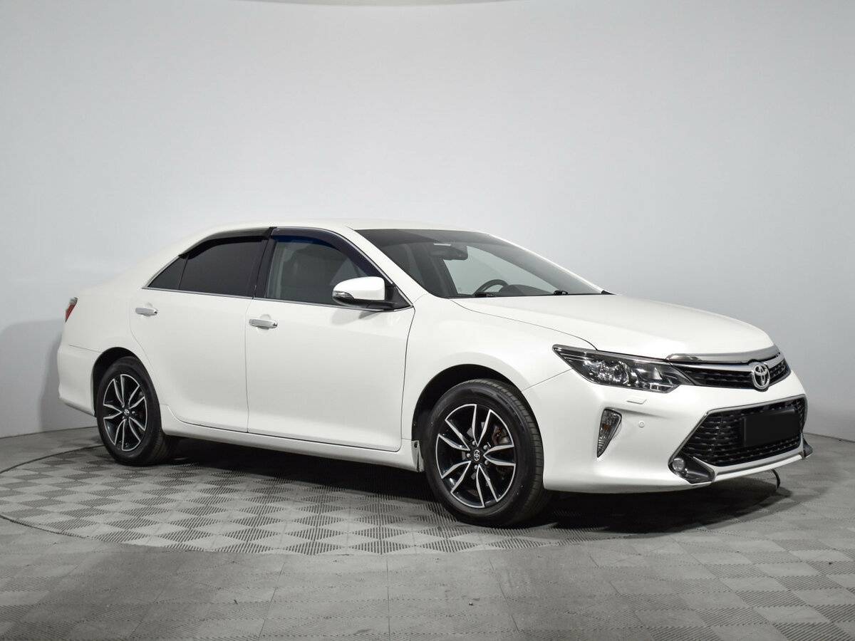 Купить Toyota Camry с пробегом. Фото: #2