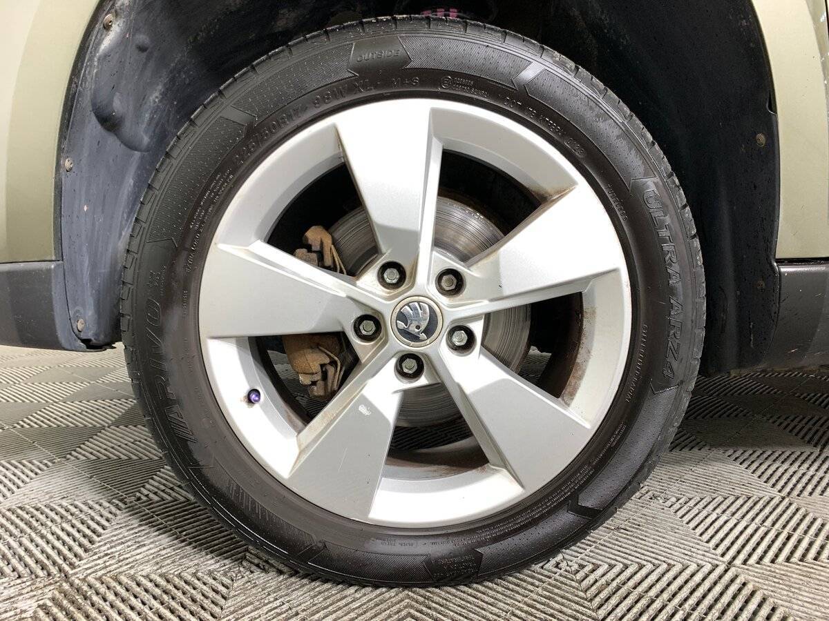 Купить Skoda Yeti с пробегом. Фото: #8