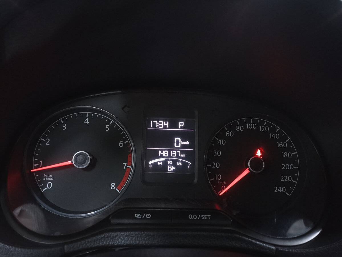 Купить Volkswagen Polo с пробегом. Фото: #12