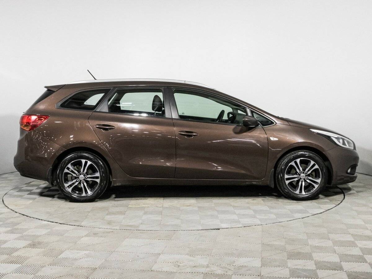 Купить Kia Ceed с пробегом. Фото: #3