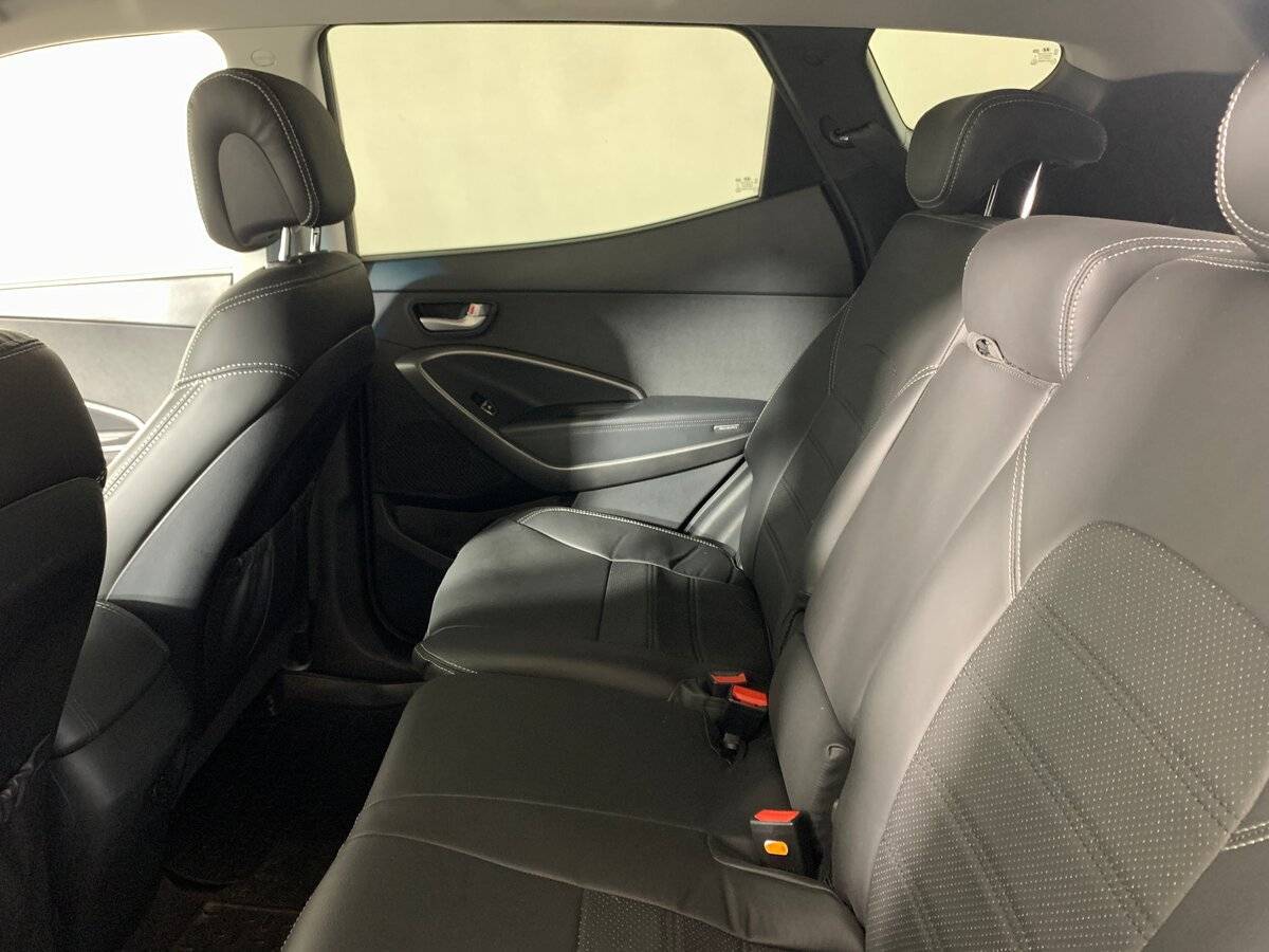 Купить Hyundai Santa Fe с пробегом. Фото: #17