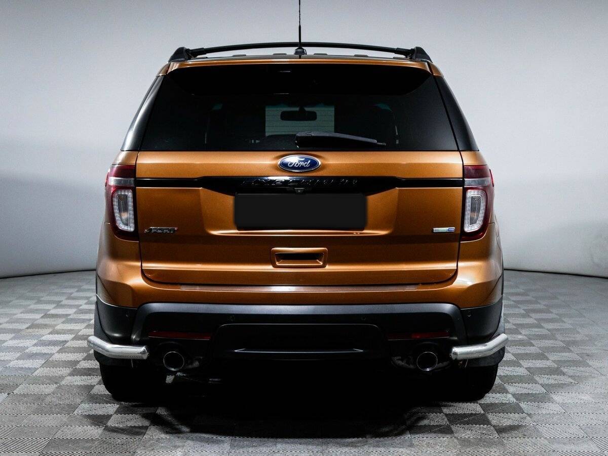 Купить Ford Explorer с пробегом. Фото: #4