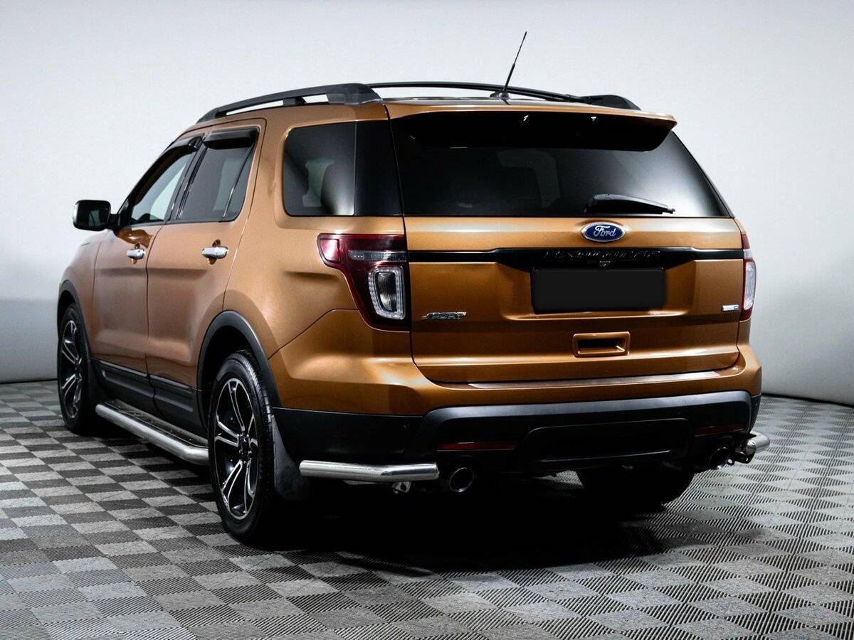 Купить Ford Explorer с пробегом. Фото: #5
