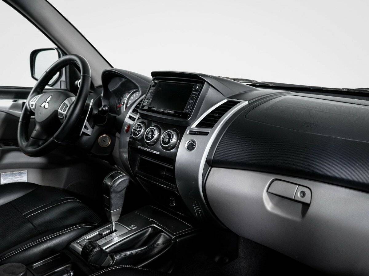 Купить Mitsubishi Pajero Sport с пробегом. Фото: #8