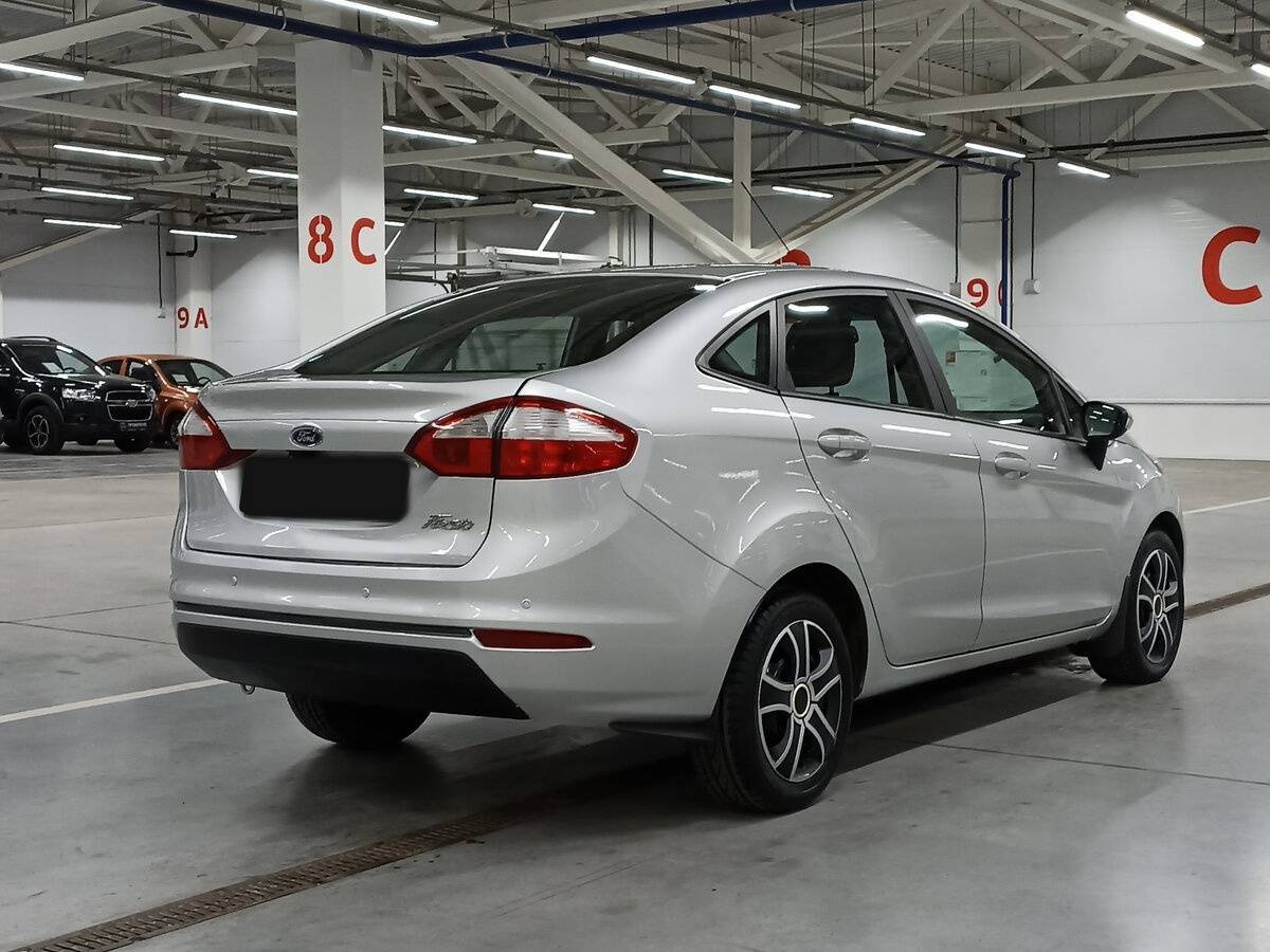 Купить Ford Fiesta с пробегом. Фото: #4