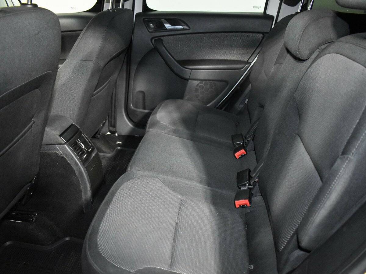 Купить Skoda Yeti с пробегом. Фото: #10