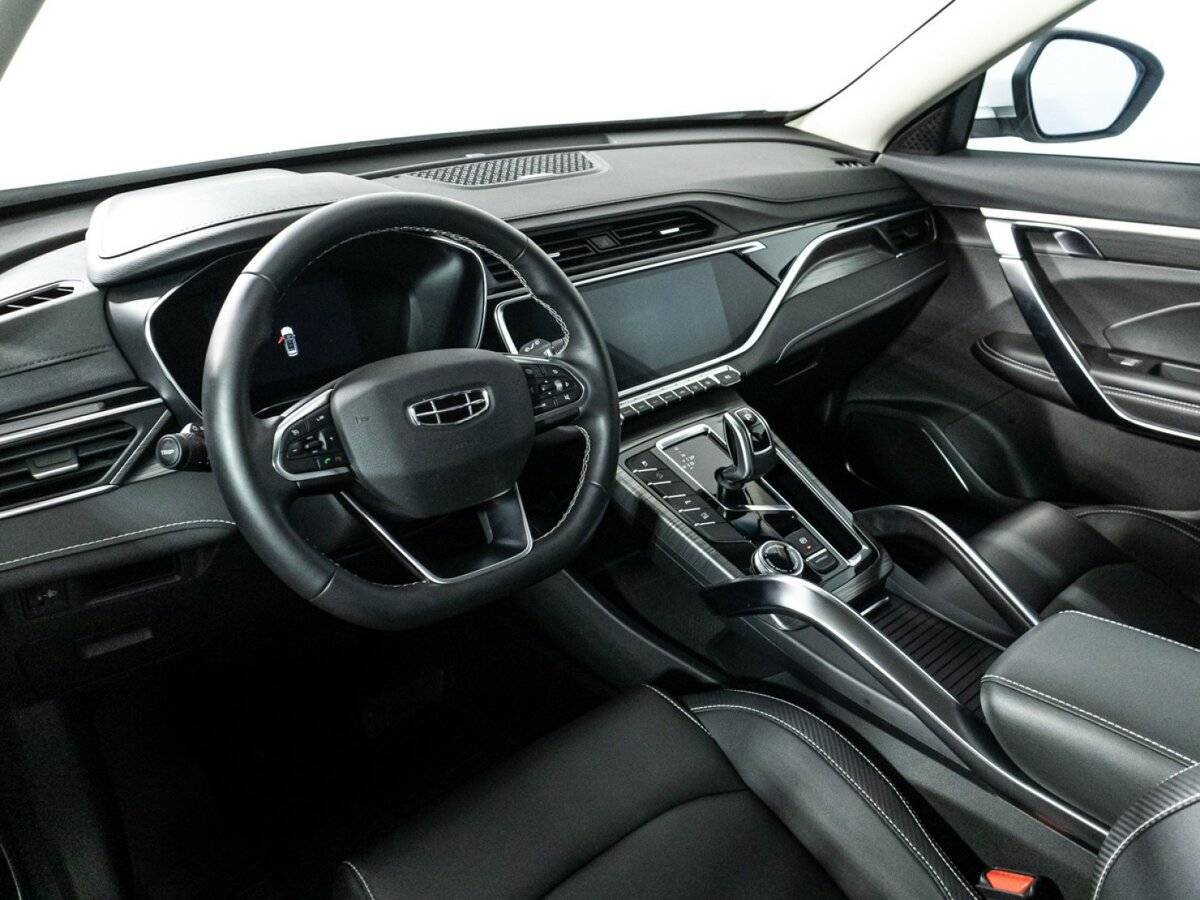 Купить Geely Atlas Pro с пробегом. Фото: #10