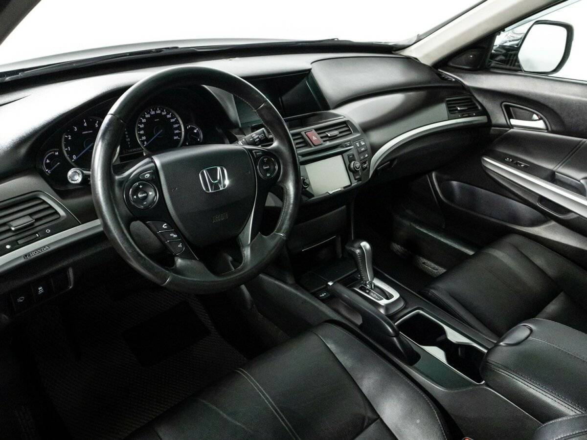 Купить Honda Crosstour с пробегом. Фото: #10