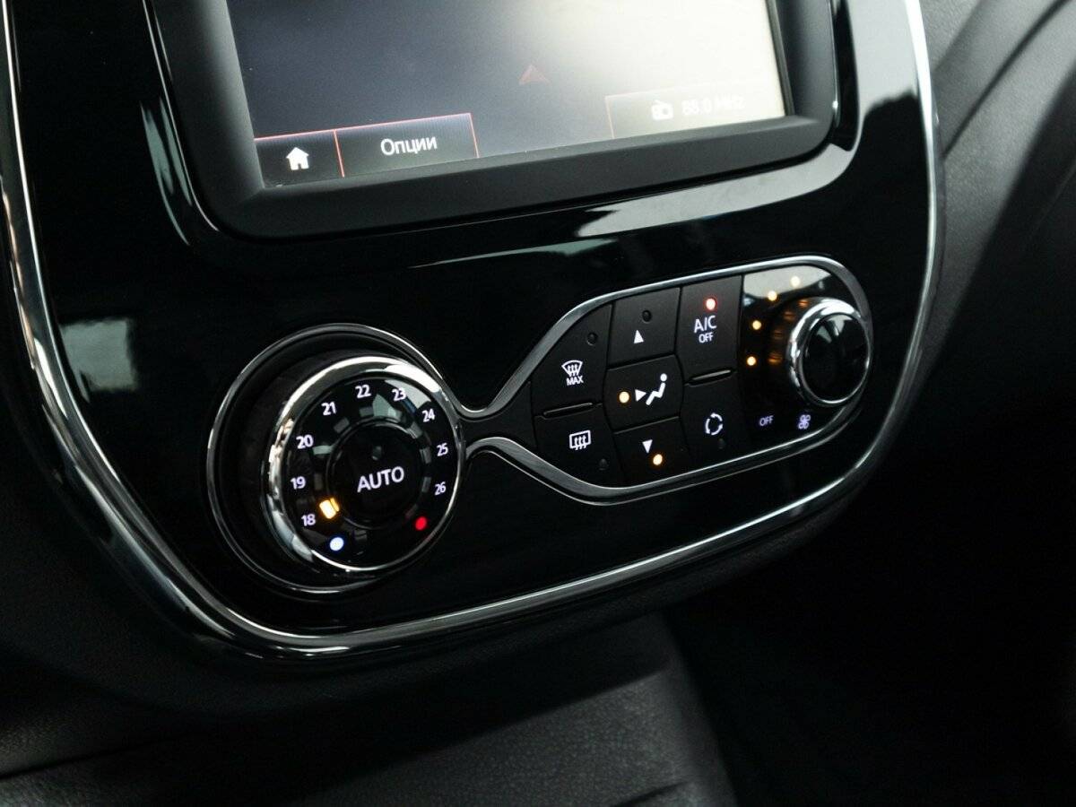 Купить Renault Kaptur с пробегом. Фото: #17