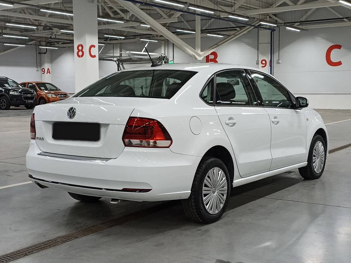 Купить Volkswagen Polo с пробегом. Фото: #4
