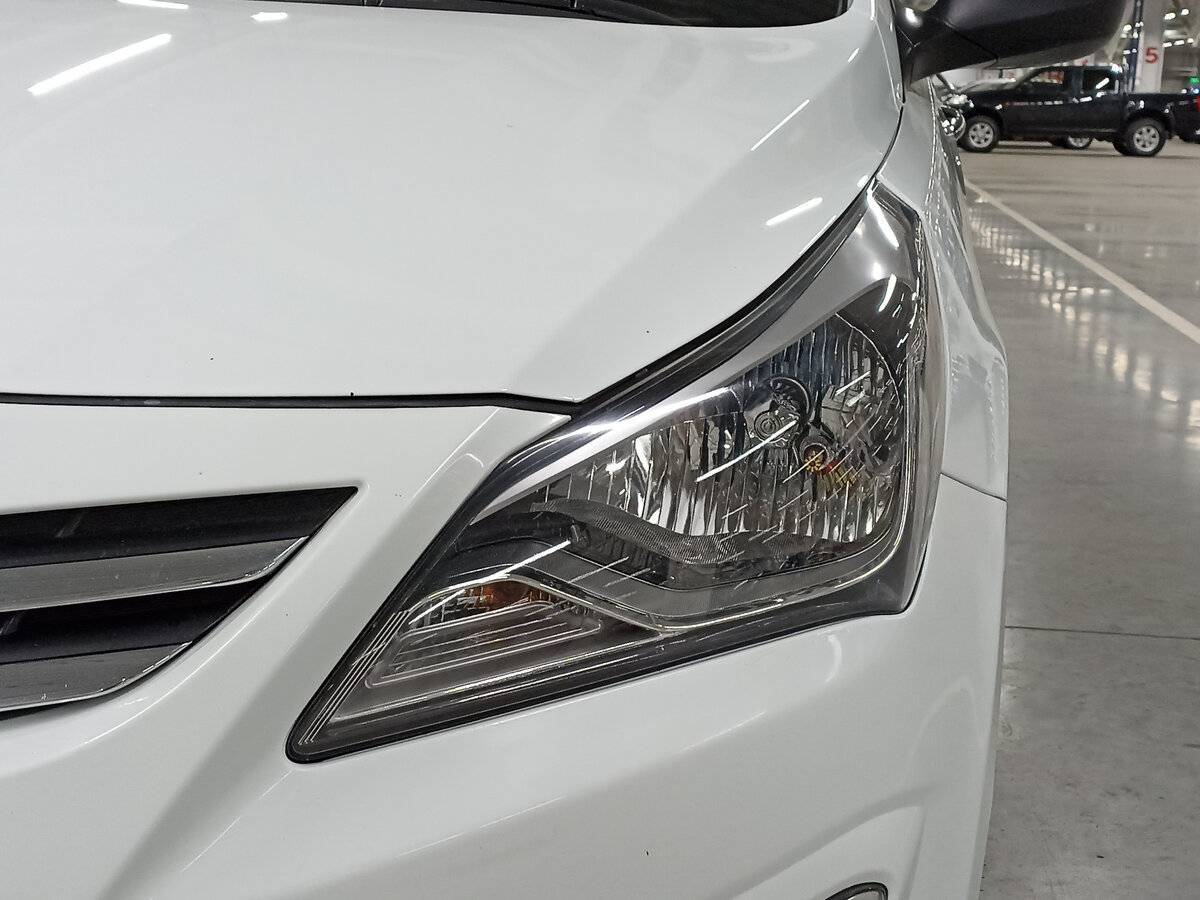 Купить Hyundai Solaris с пробегом. Фото: #16