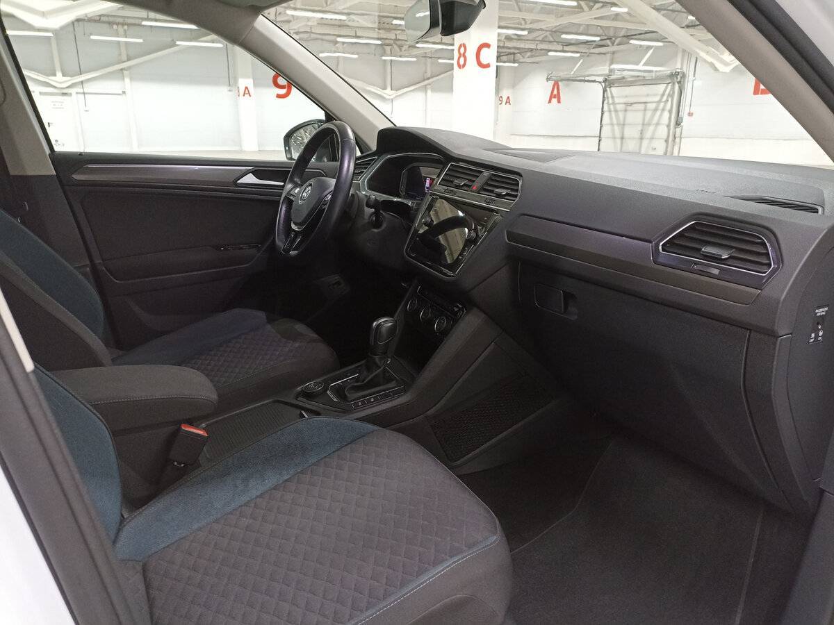 Купить Volkswagen Tiguan с пробегом. Фото: #10