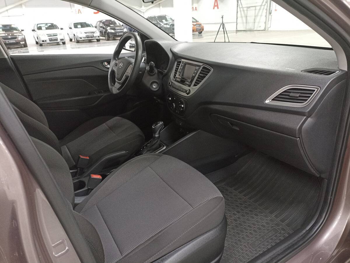 Купить Hyundai Solaris с пробегом. Фото: #10