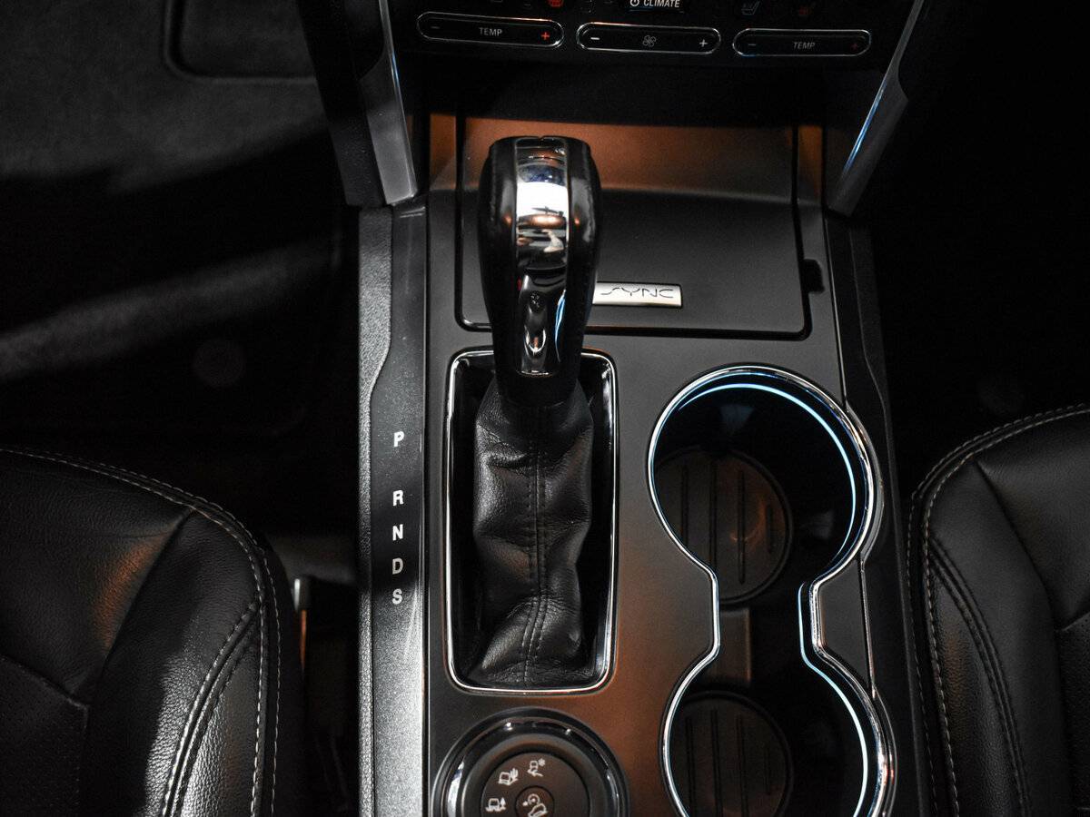 Купить Ford Explorer с пробегом. Фото: #8