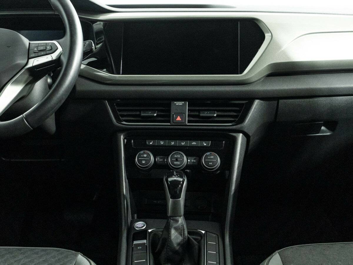 Купить Volkswagen Taos с пробегом. Фото: #13