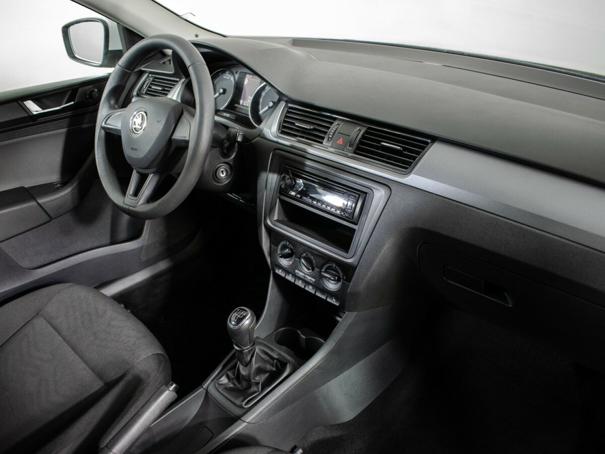 Купить Skoda Rapid с пробегом. Фото: #8