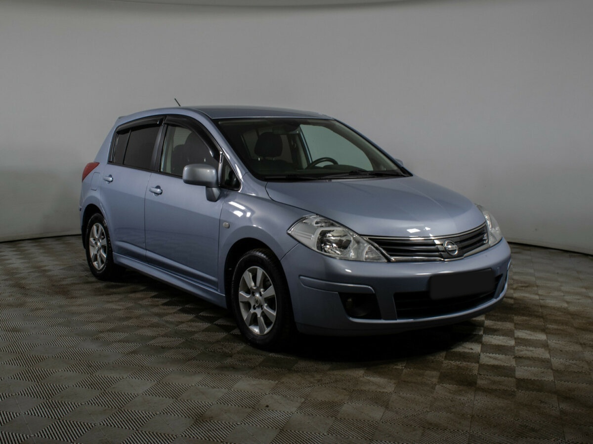 Купить Nissan Tiida с пробегом. Фото: #2