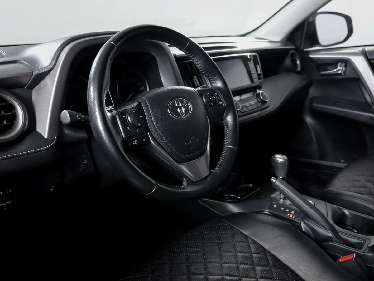 Купить Toyota RAV4 с пробегом. Фото: #12