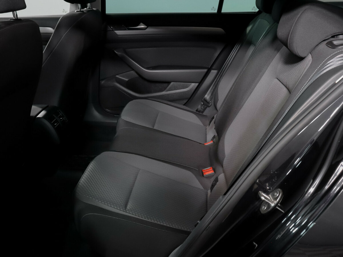 Купить Volkswagen Passat с пробегом. Фото: #7
