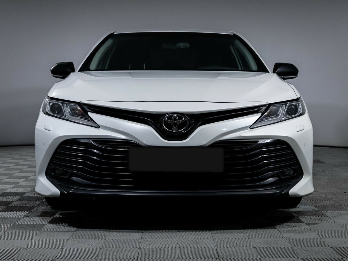 Купить Toyota Camry с пробегом. Фото: #1