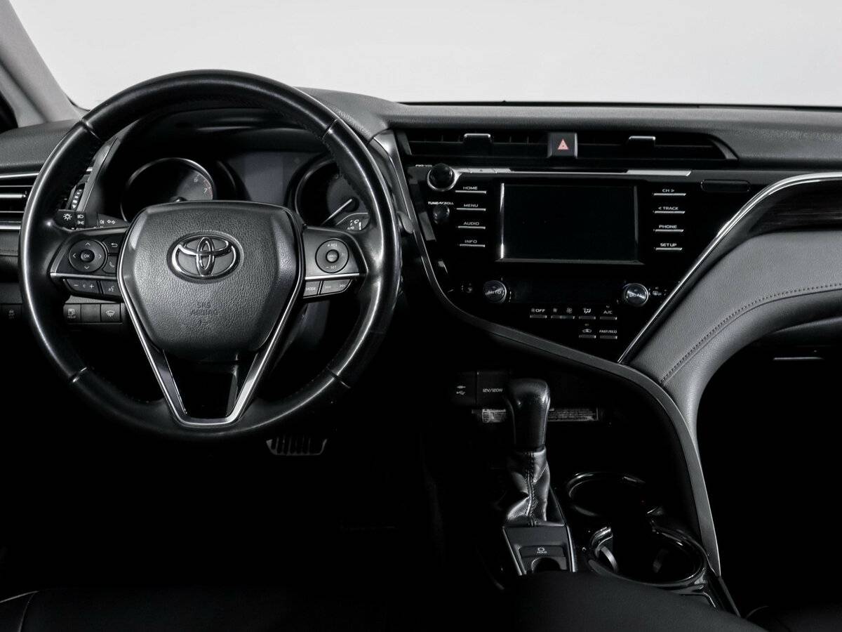 Купить Toyota Camry с пробегом. Фото: #9