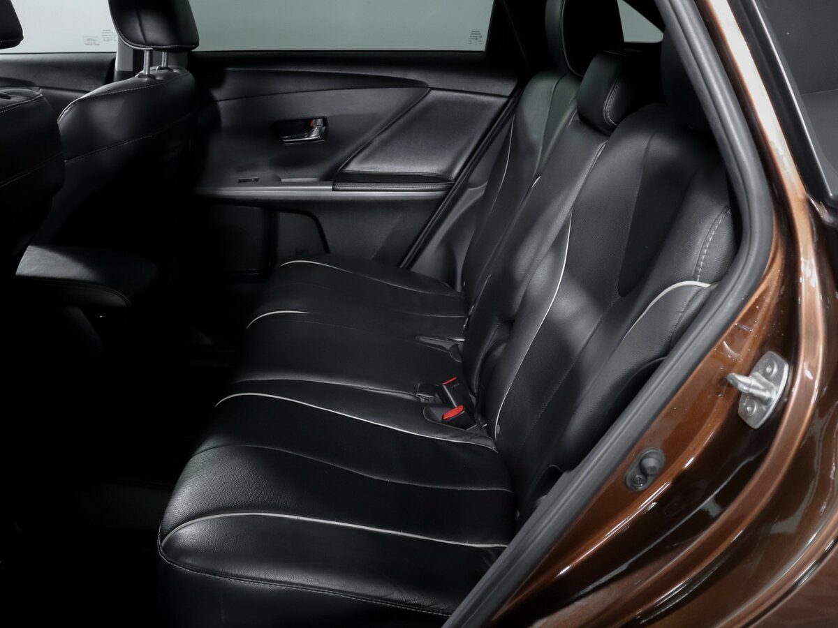 Купить Toyota Venza с пробегом. Фото: #9