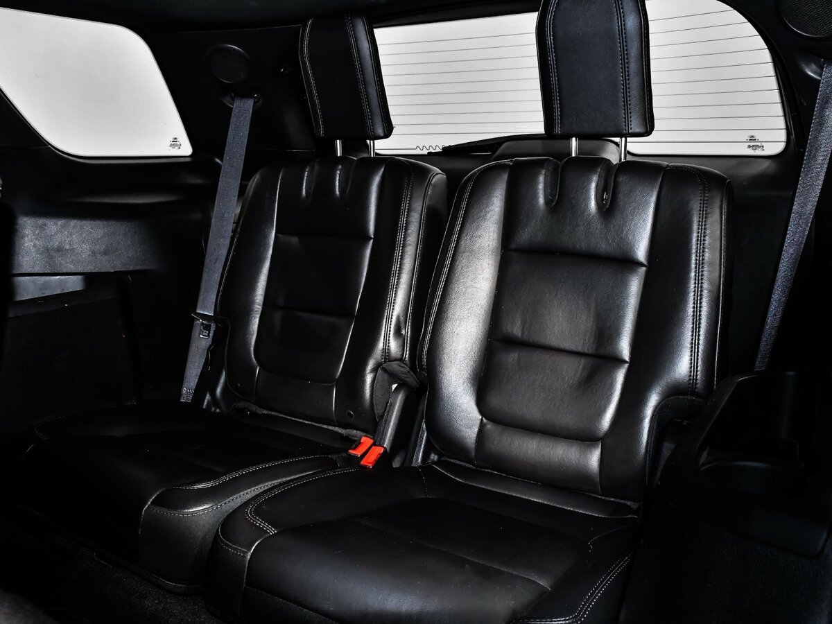 Купить Ford Explorer с пробегом. Фото: #11