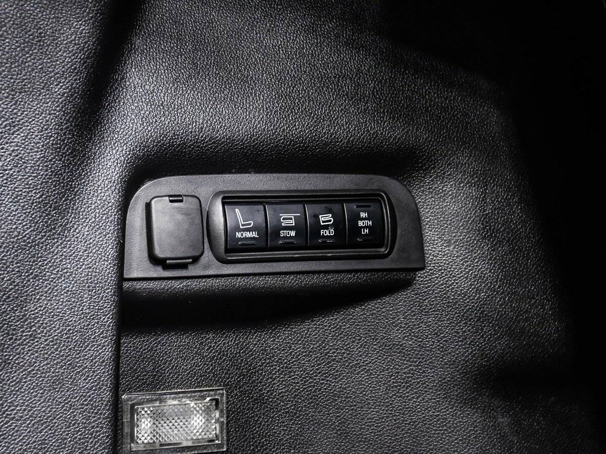 Купить Ford Explorer с пробегом. Фото: #13