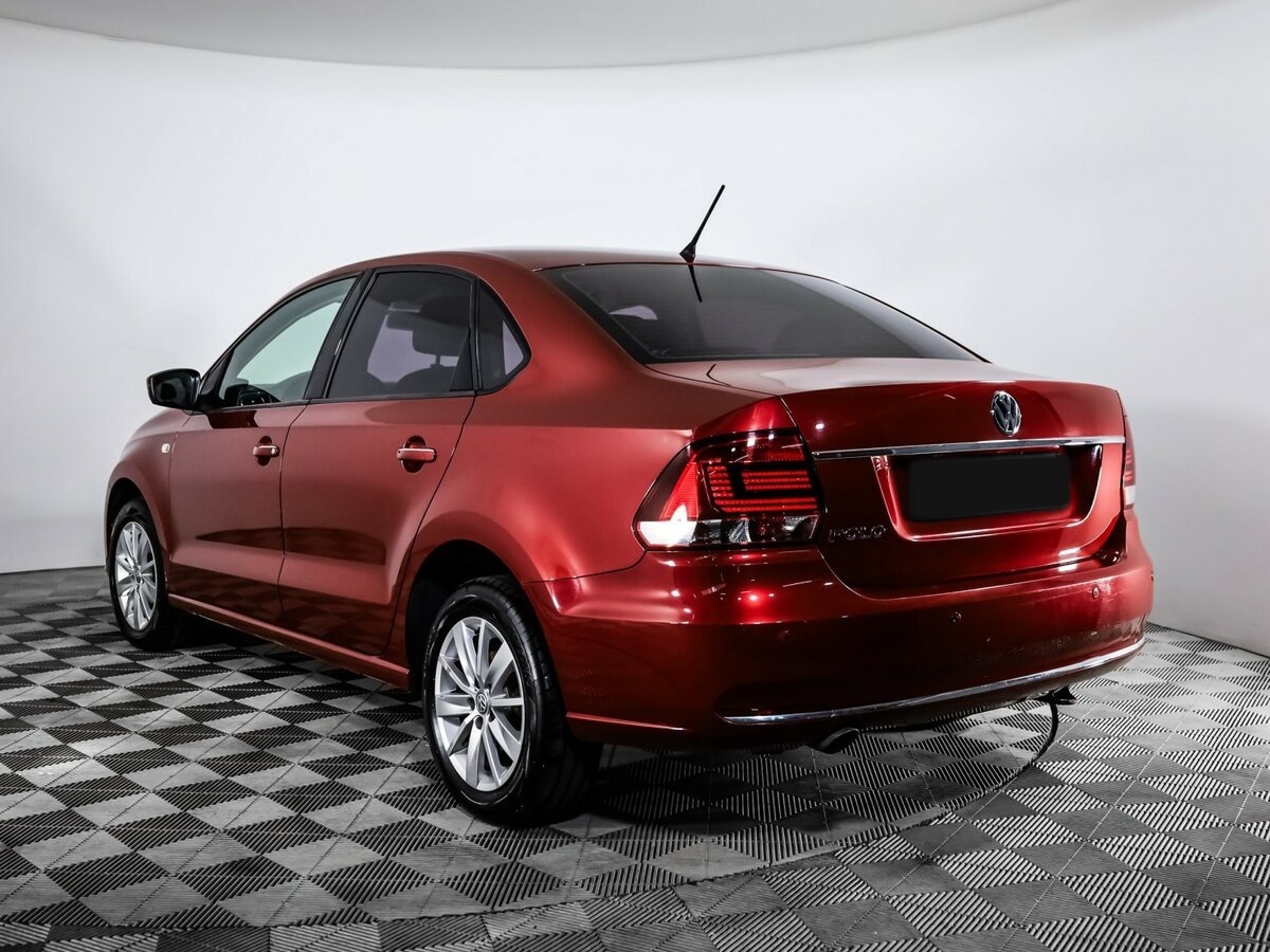 Купить Volkswagen Polo с пробегом. Фото: #2
