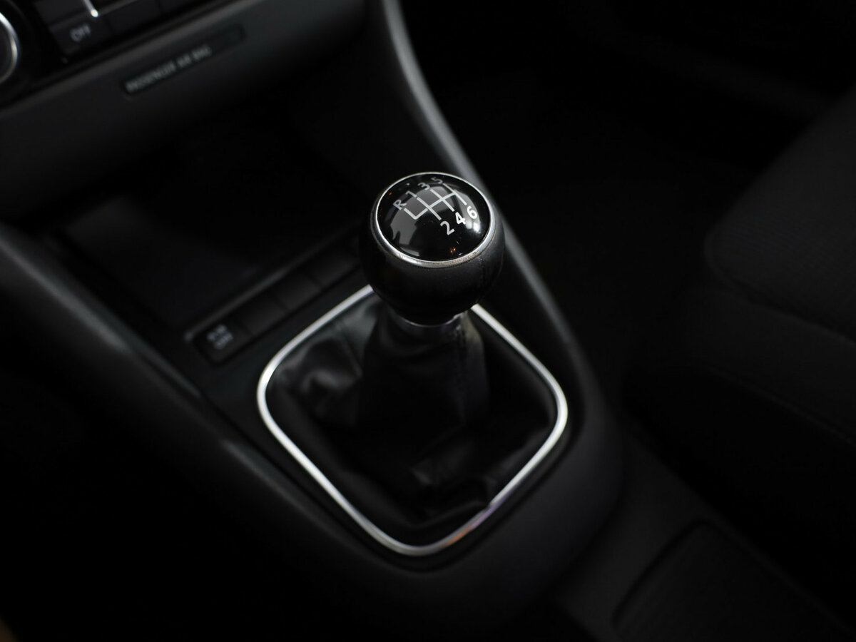 Купить Volkswagen Golf с пробегом. Фото: #10