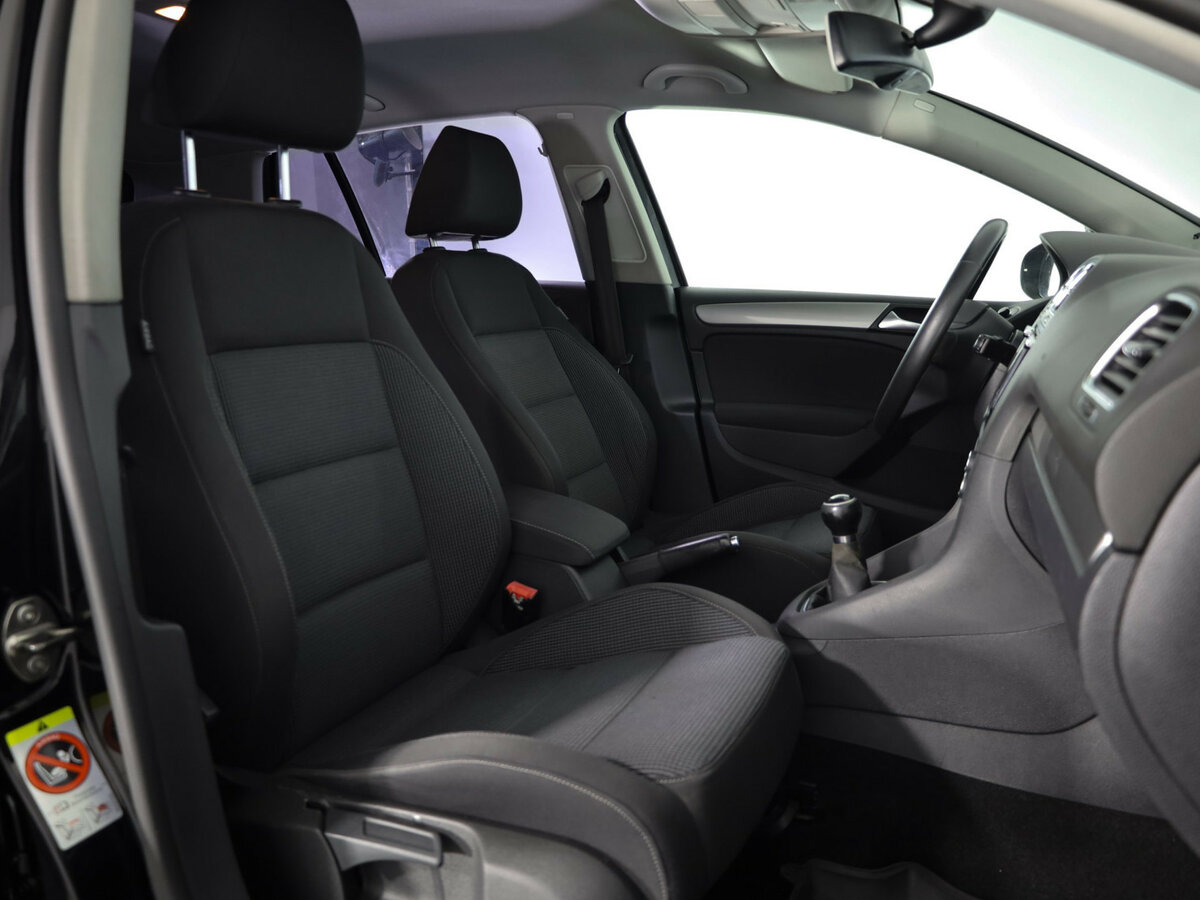 Купить Volkswagen Golf с пробегом. Фото: #15