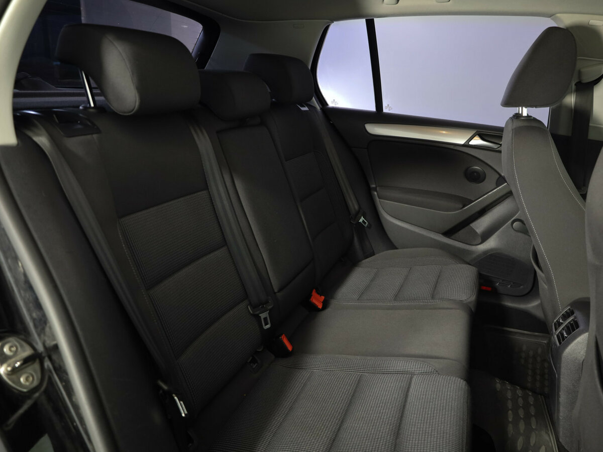 Купить Volkswagen Golf с пробегом. Фото: #16