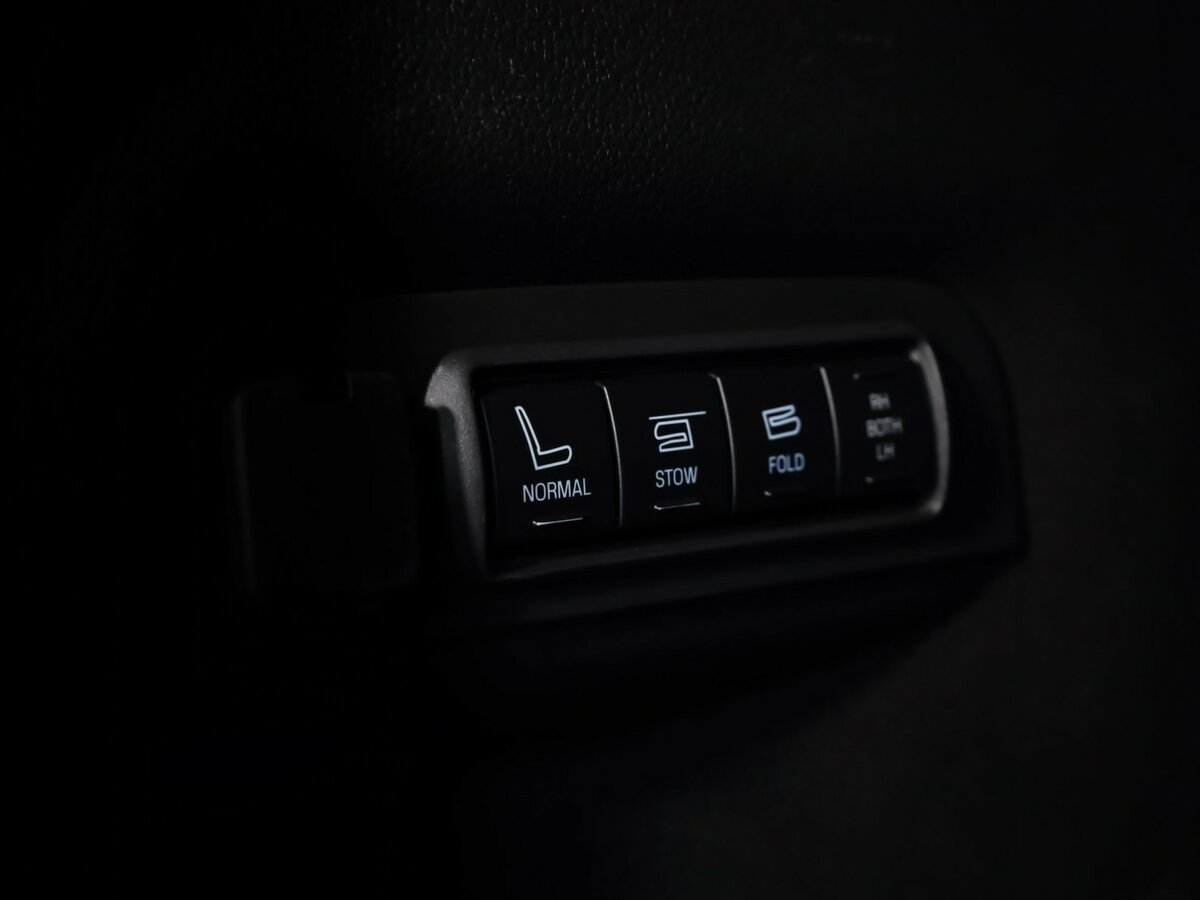 Купить Ford Explorer с пробегом. Фото: #30