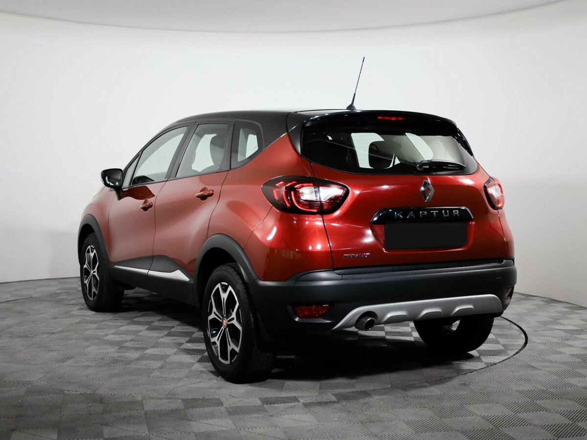 Купить Renault Kaptur с пробегом. Фото: #2
