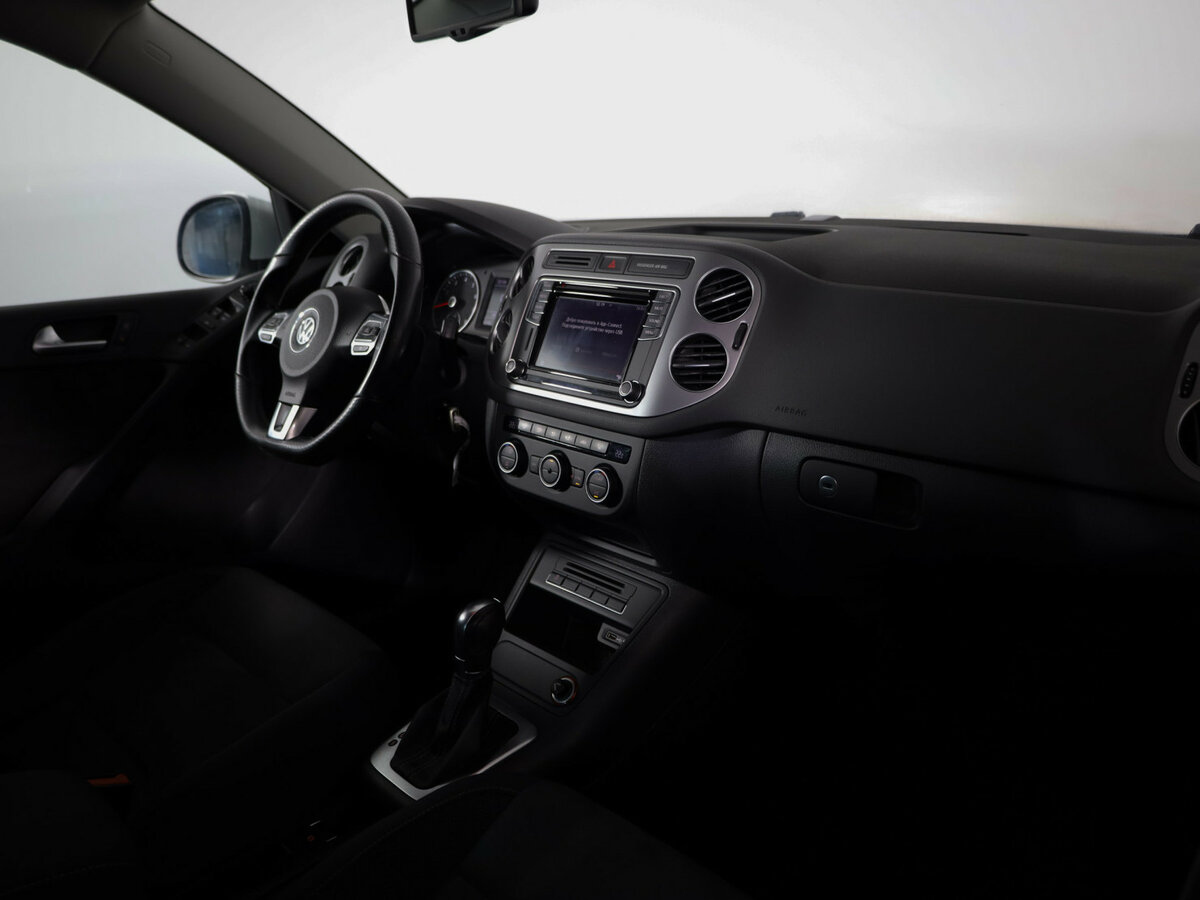 Купить Volkswagen Tiguan с пробегом. Фото: #10