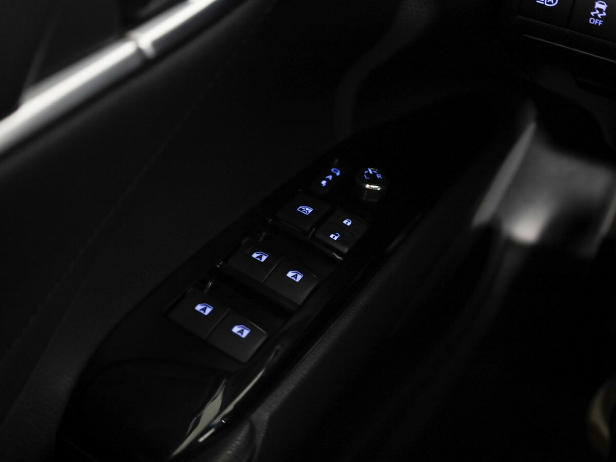 Купить Toyota Camry с пробегом. Фото: #18