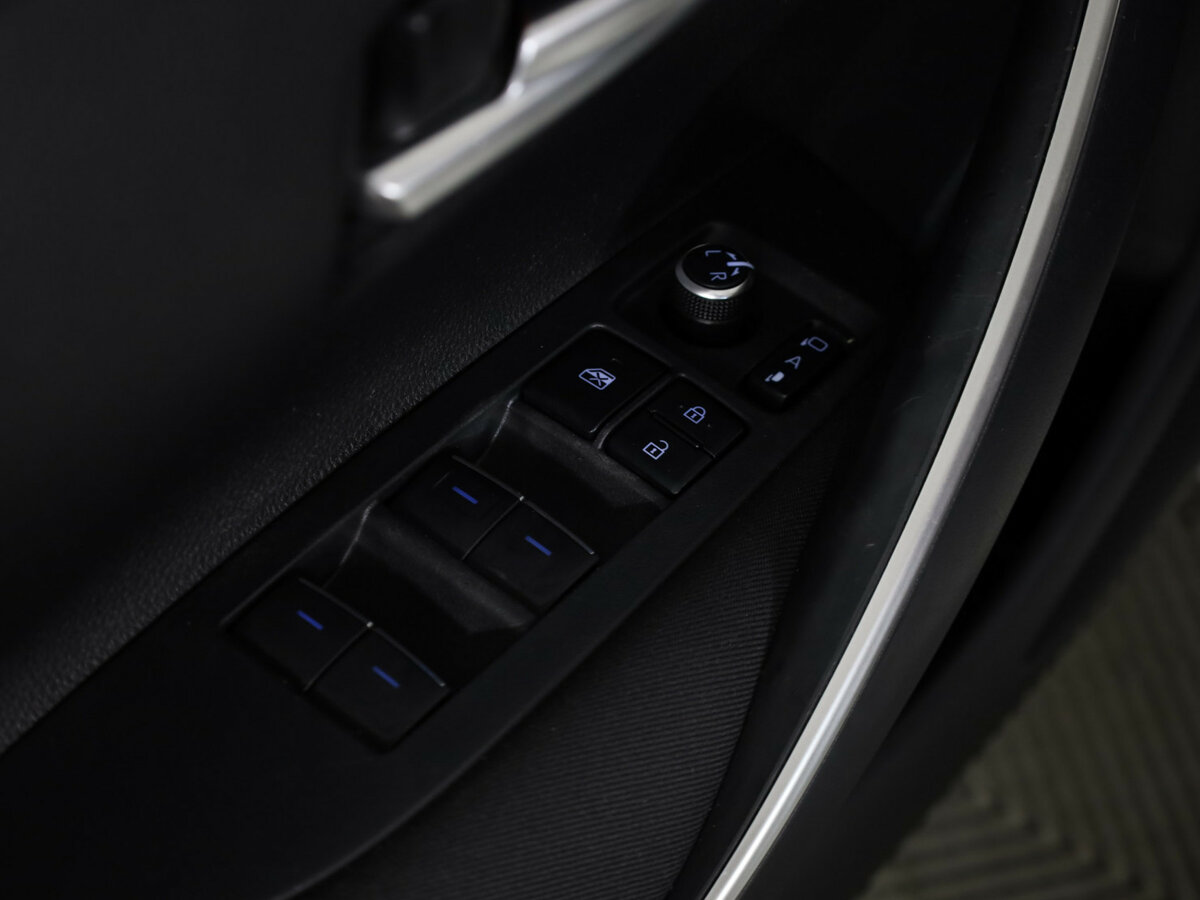 Купить Toyota Corolla с пробегом. Фото: #18