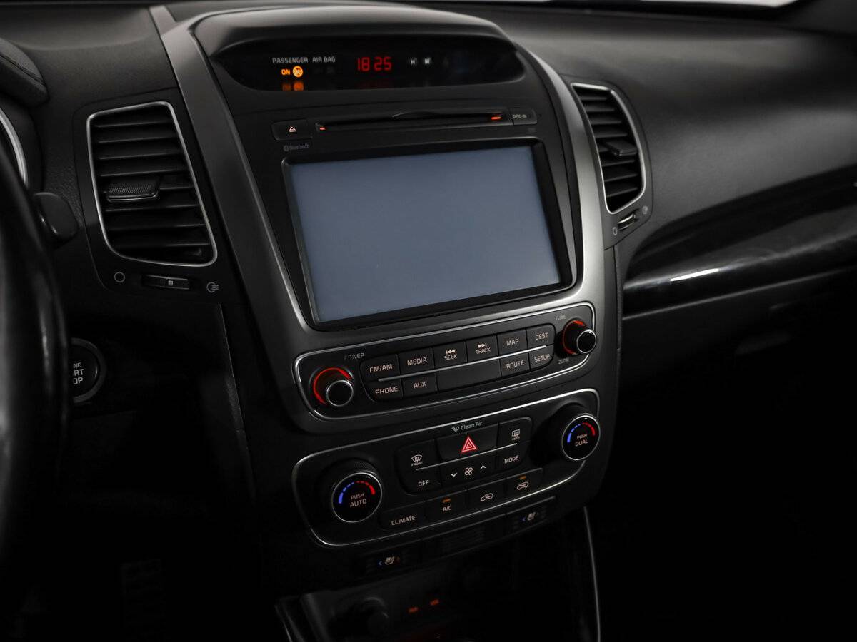 Купить Kia Sorento с пробегом. Фото: #15