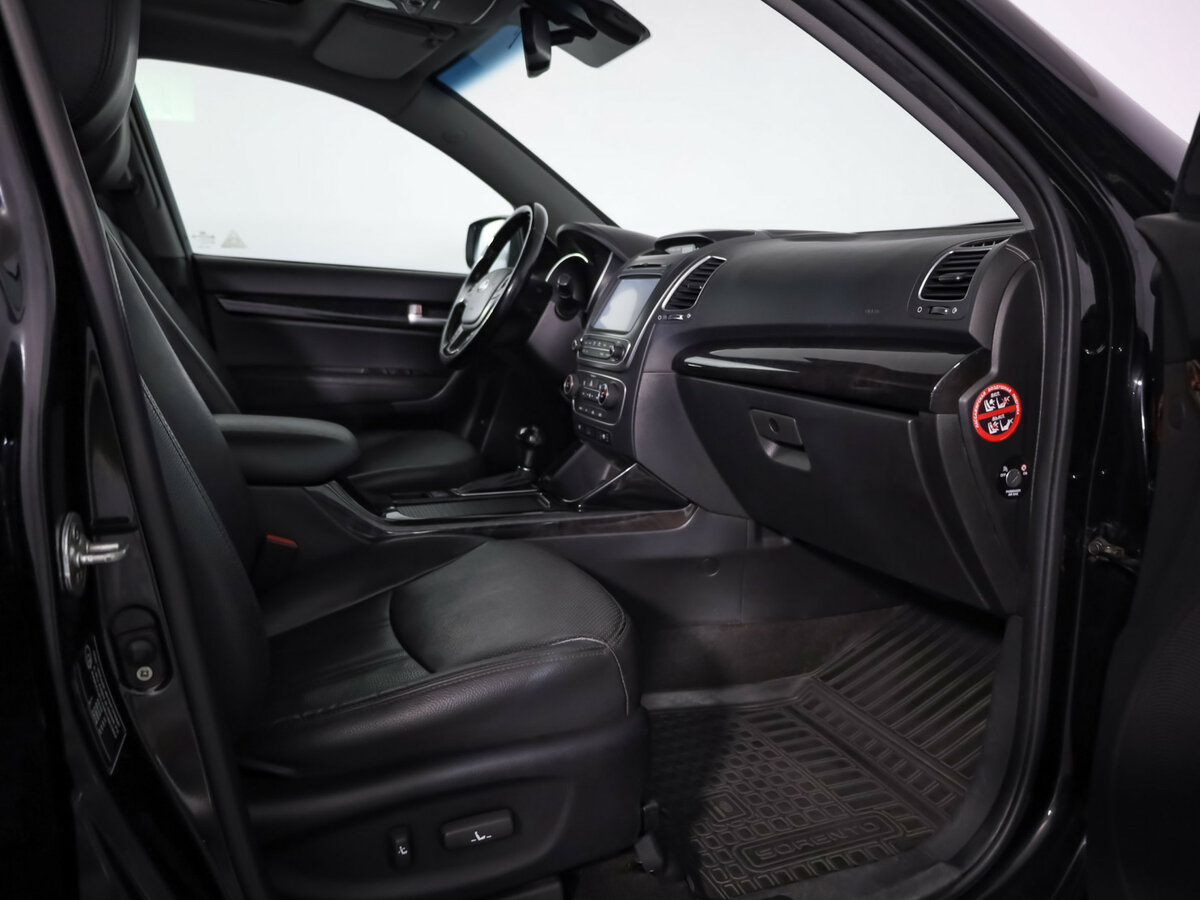 Купить Kia Sorento с пробегом. Фото: #23