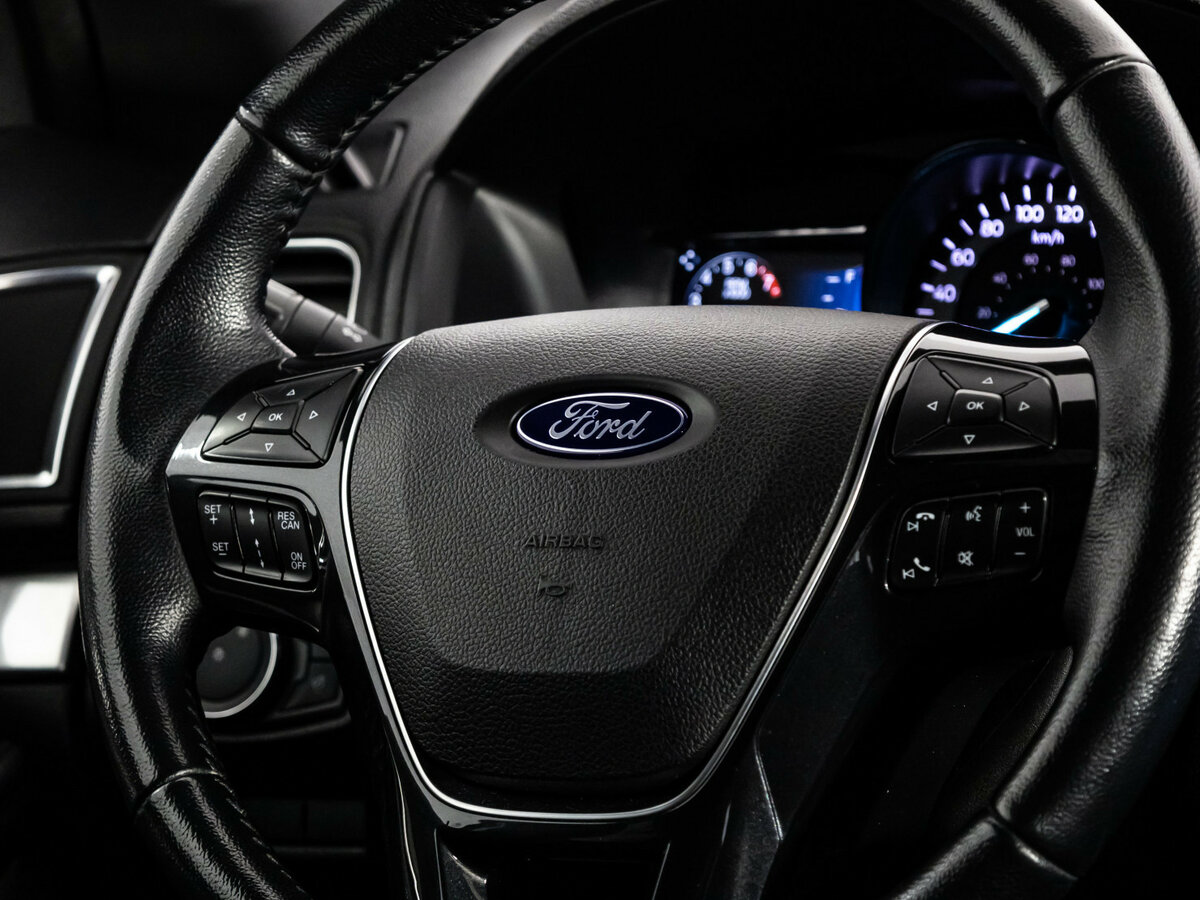 Купить Ford Explorer с пробегом. Фото: #10