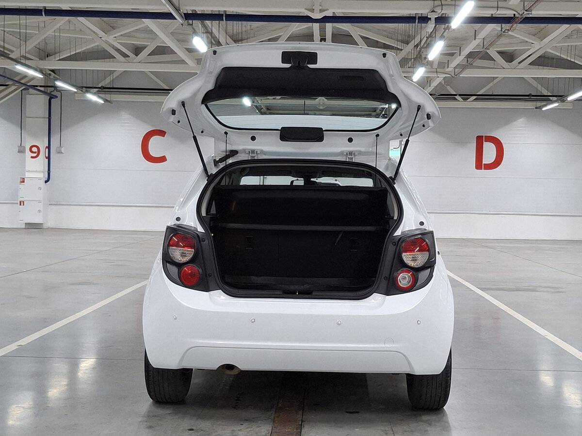 Купить Chevrolet Aveo с пробегом. Фото: #8