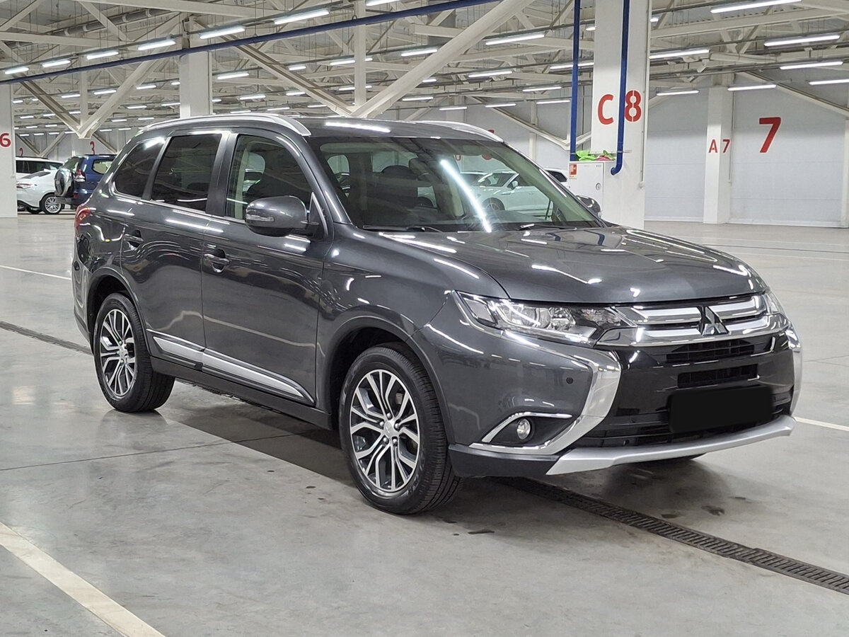 Купить Mitsubishi Outlander с пробегом. Фото: #2