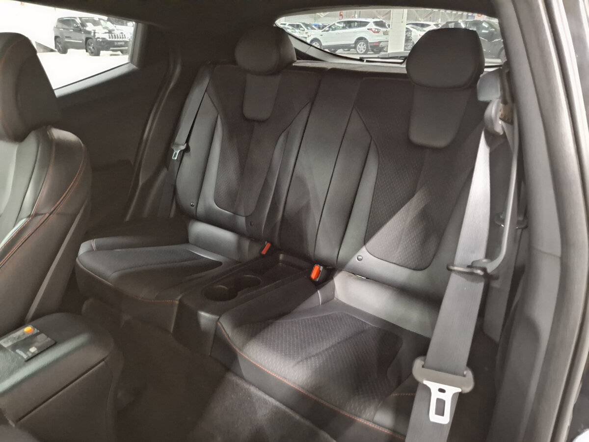 Купить Hyundai Veloster с пробегом. Фото: #11