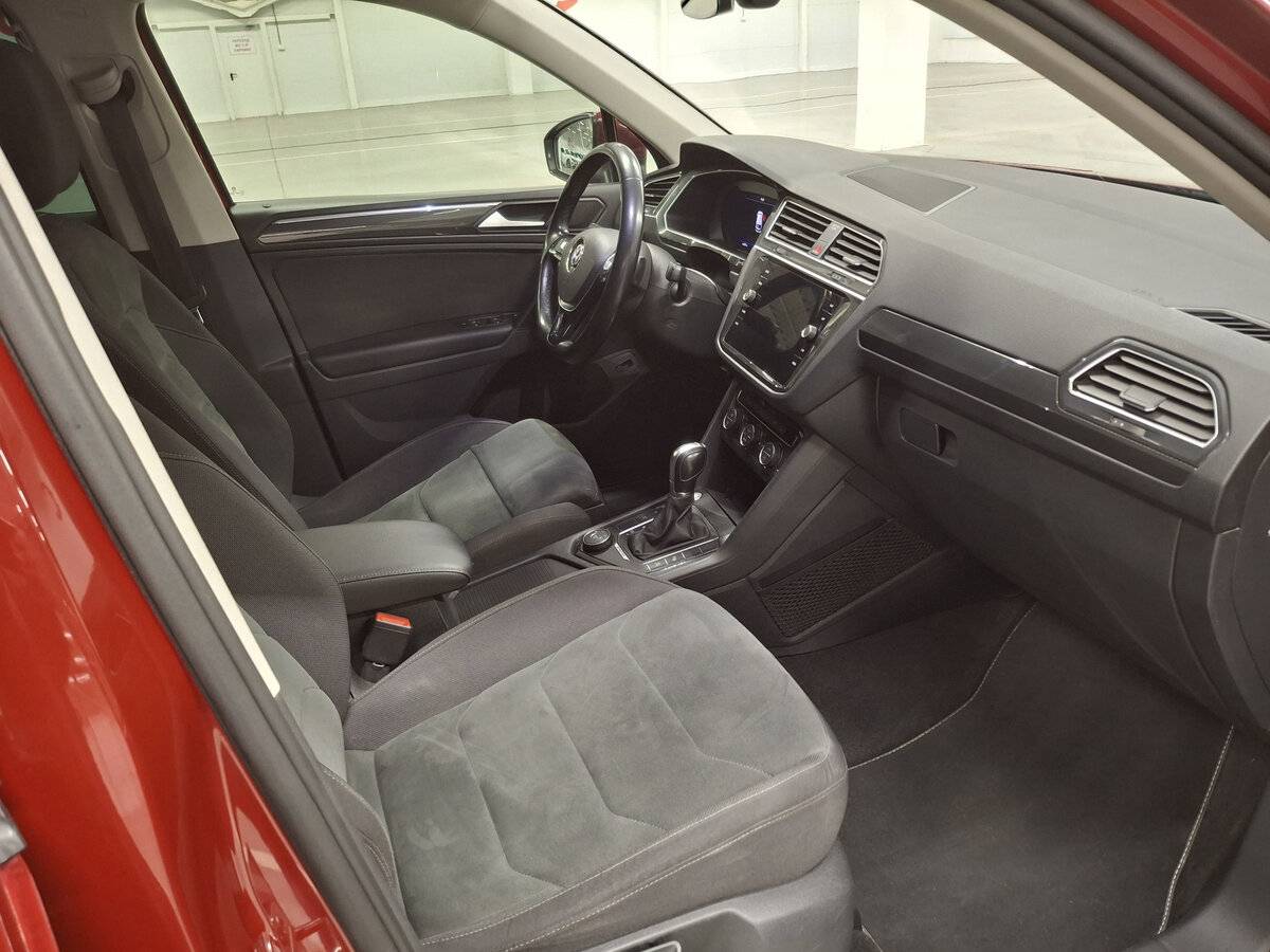 Купить Volkswagen Tiguan с пробегом. Фото: #10