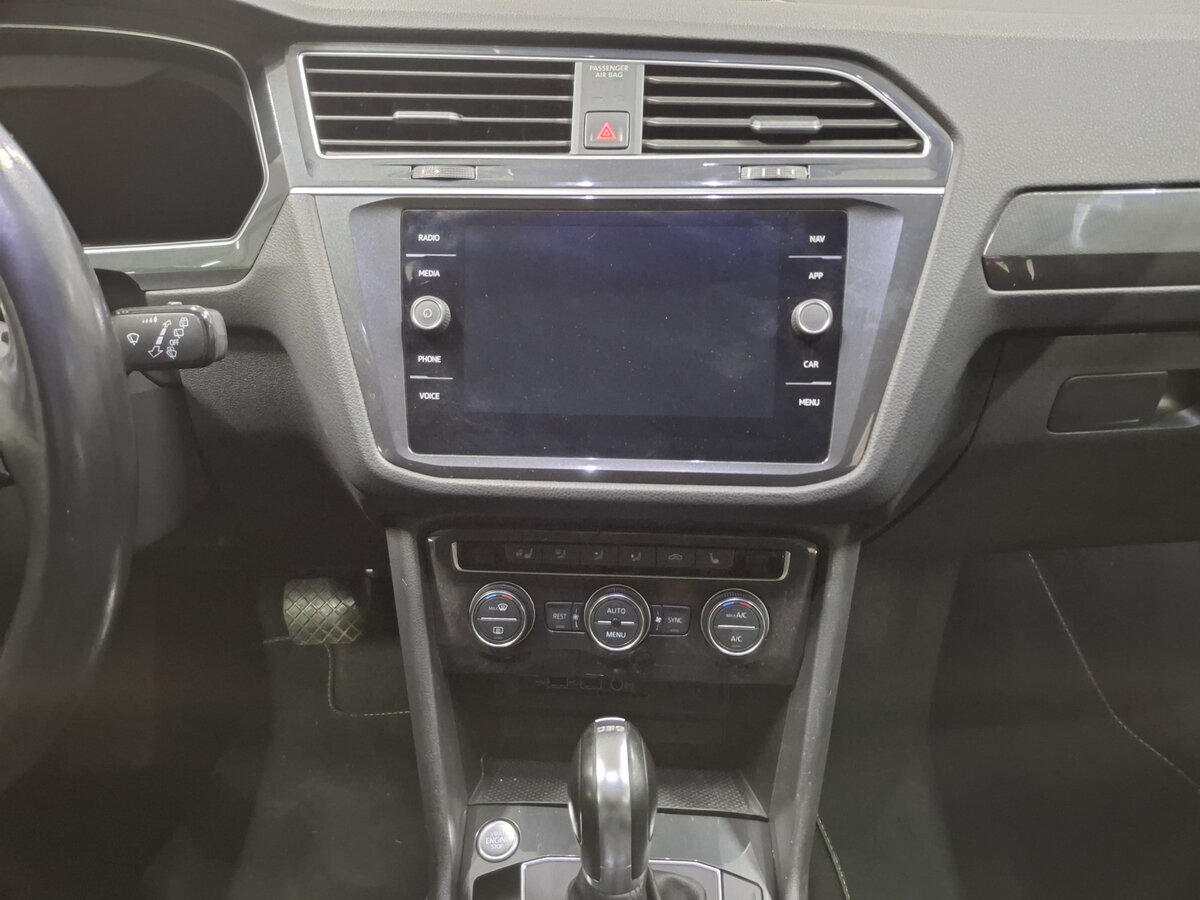 Купить Volkswagen Tiguan с пробегом. Фото: #14