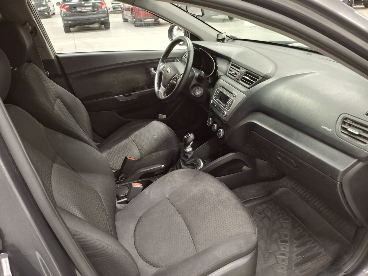 Купить Kia Rio с пробегом. Фото: #10