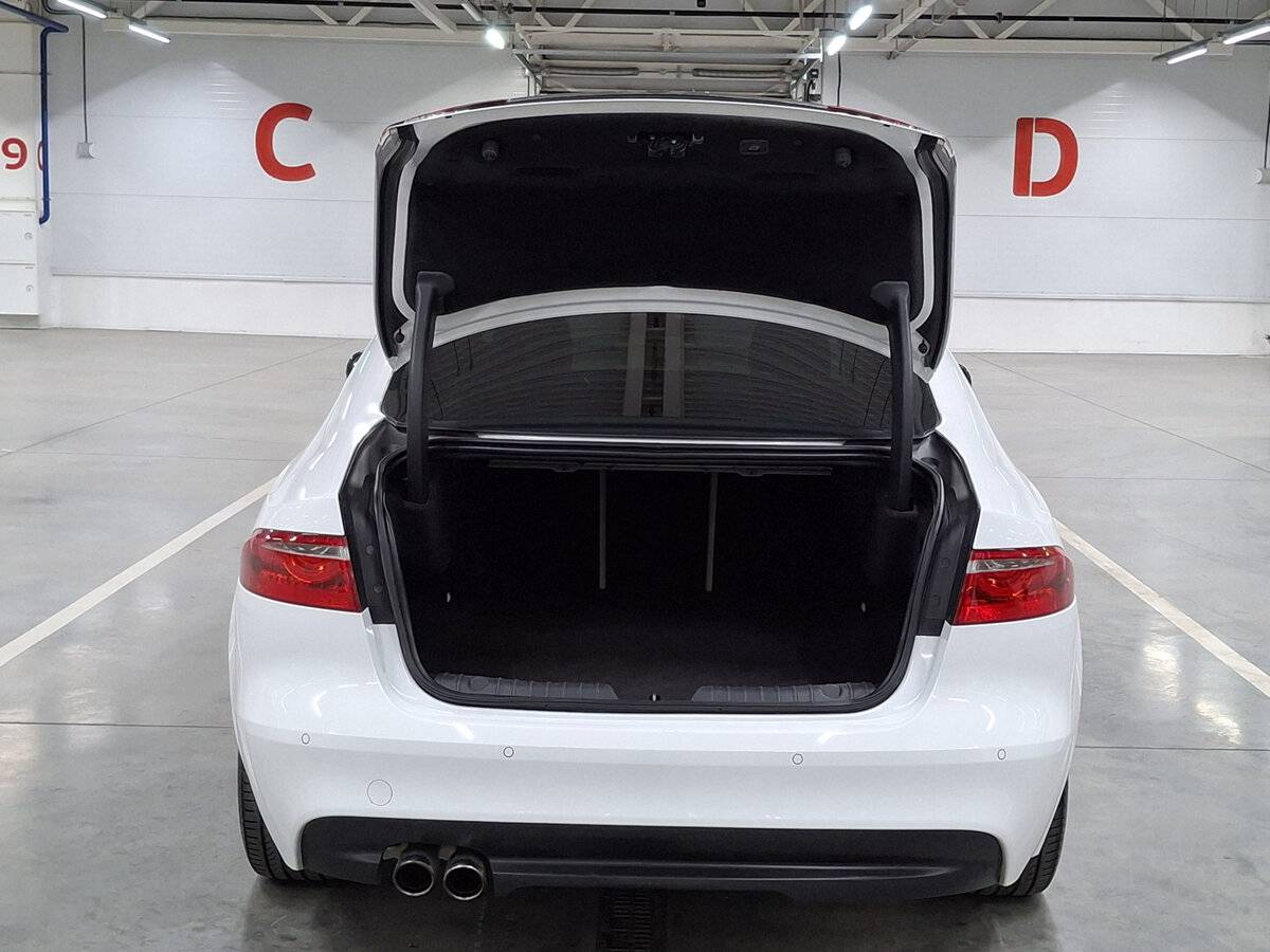 Купить Jaguar XF с пробегом. Фото: #9