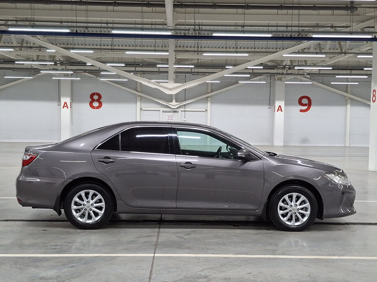 Купить Toyota Camry с пробегом. Фото: #3