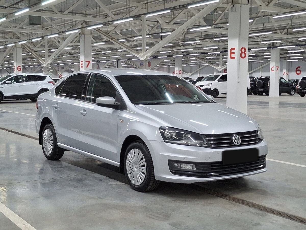 Купить Volkswagen Polo с пробегом. Фото: #2