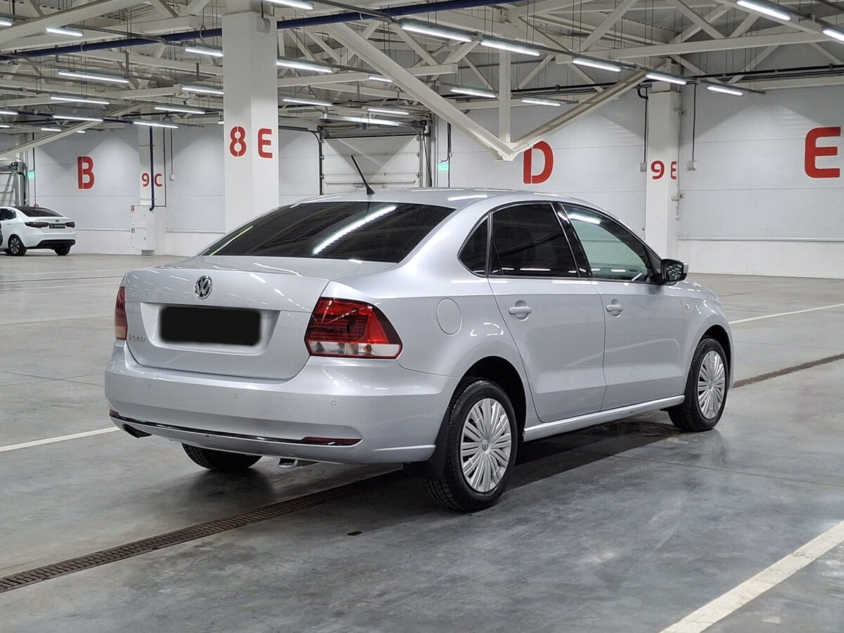 Купить Volkswagen Polo с пробегом. Фото: #4